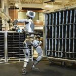 Гуманоидный робот Boston Dynamics Atlas научился самостоятельно сортировать автомобильные детали